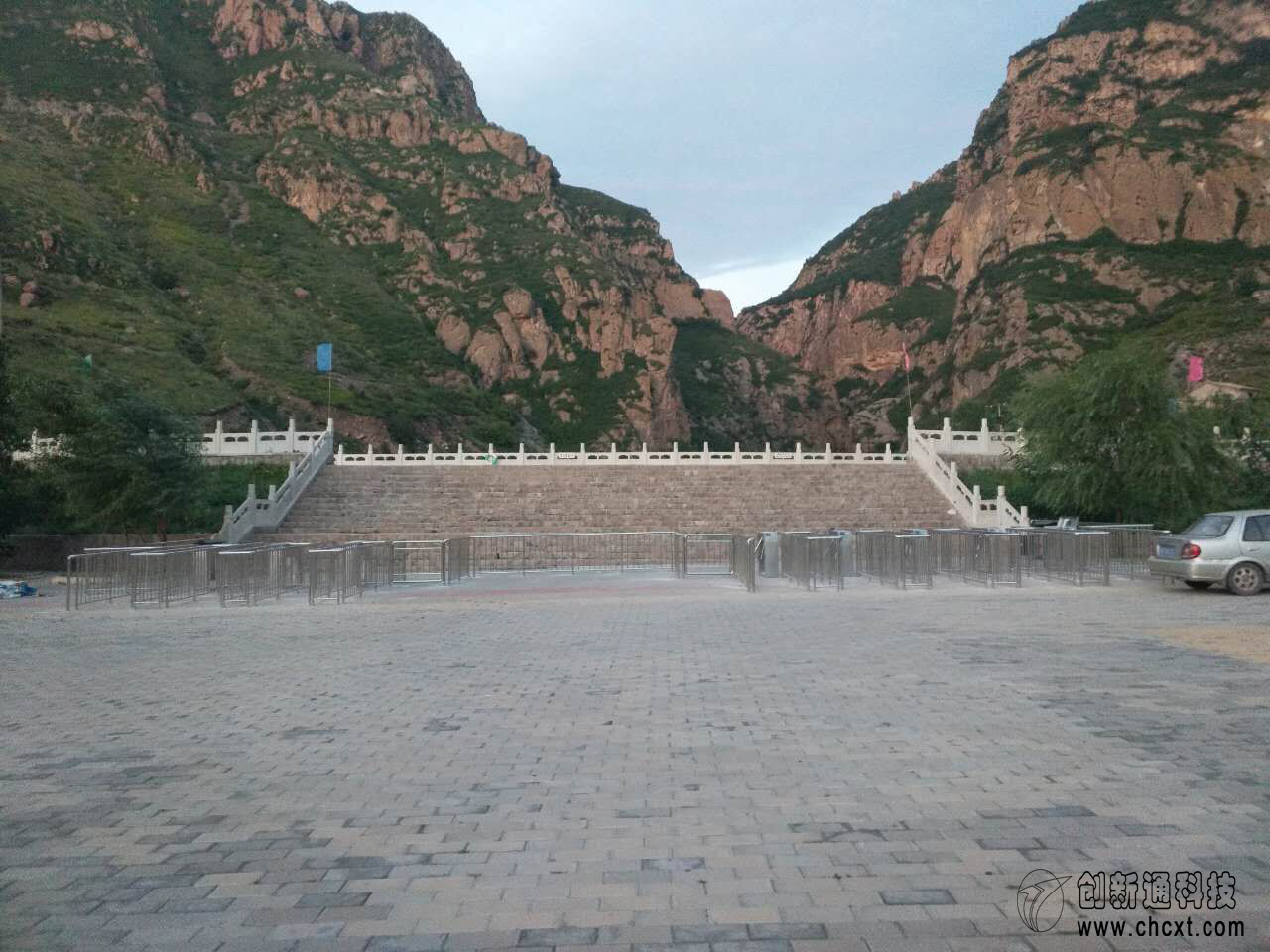 景區(qū)三輥閘案例