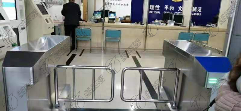 防撞擺閘